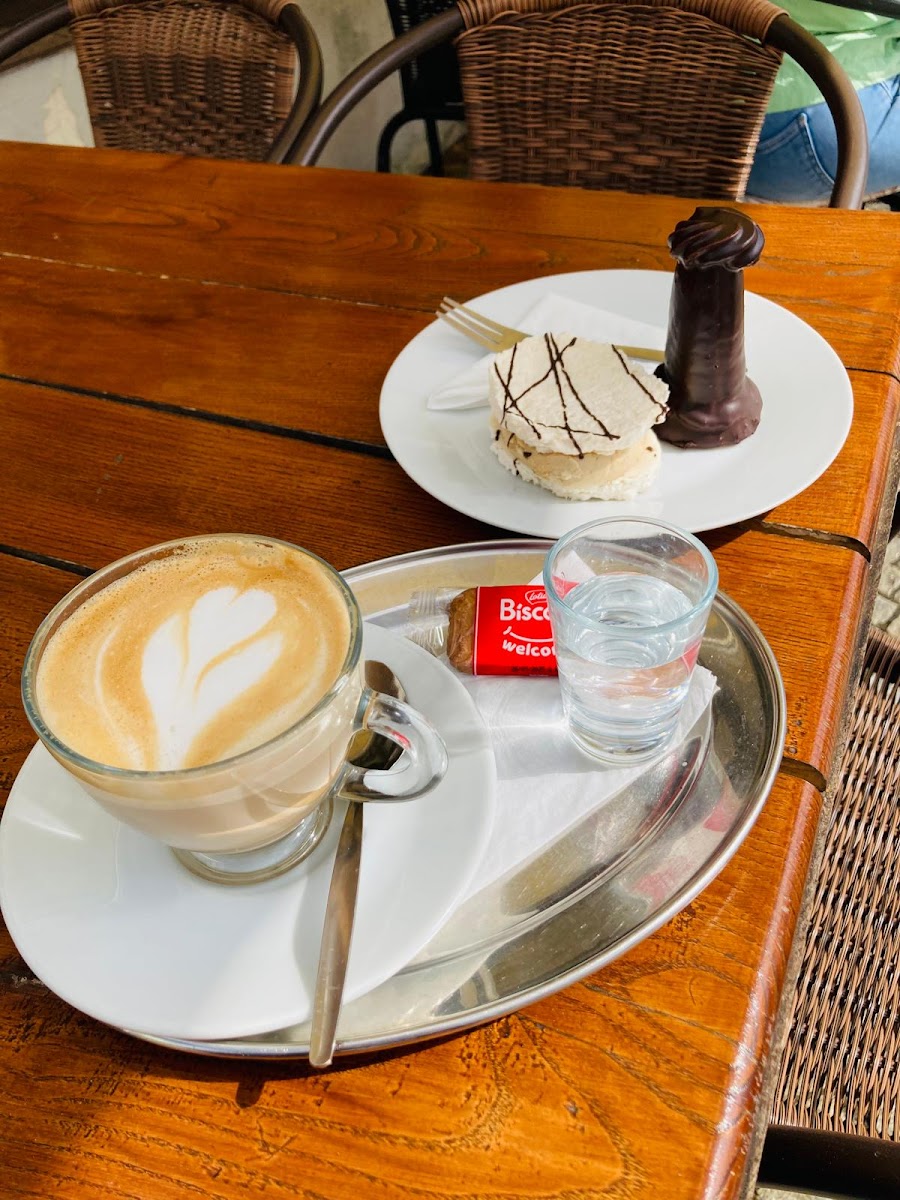 Restaurace A Kavarna Pod Vezi-2