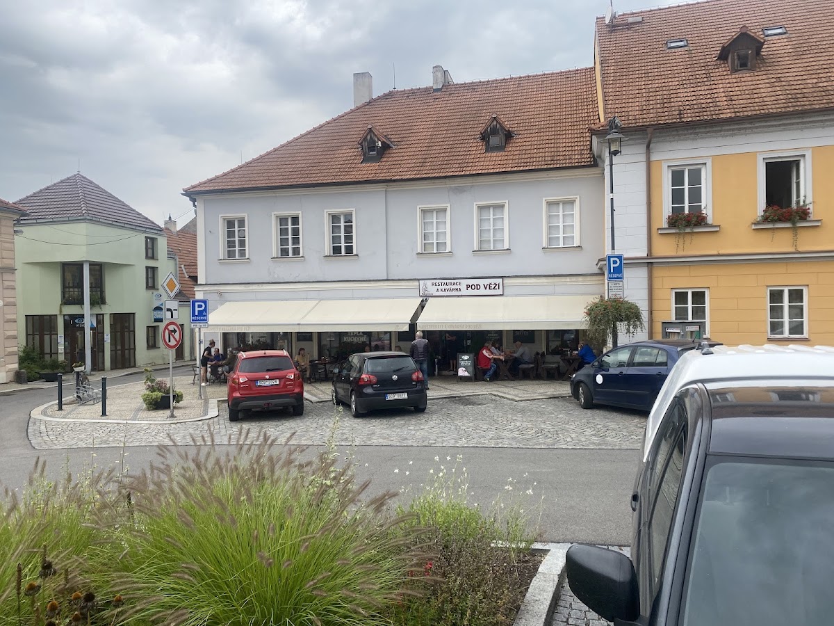 Restaurace A Kavarna Pod Vezi-4